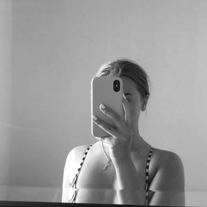 Meet your Posher, Cassandra